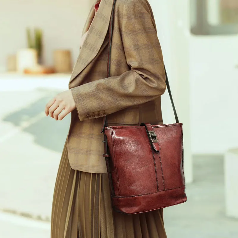 

New Genuine Leather Bag Women's Crossbody Head Layer Cowhide Bucket Bag