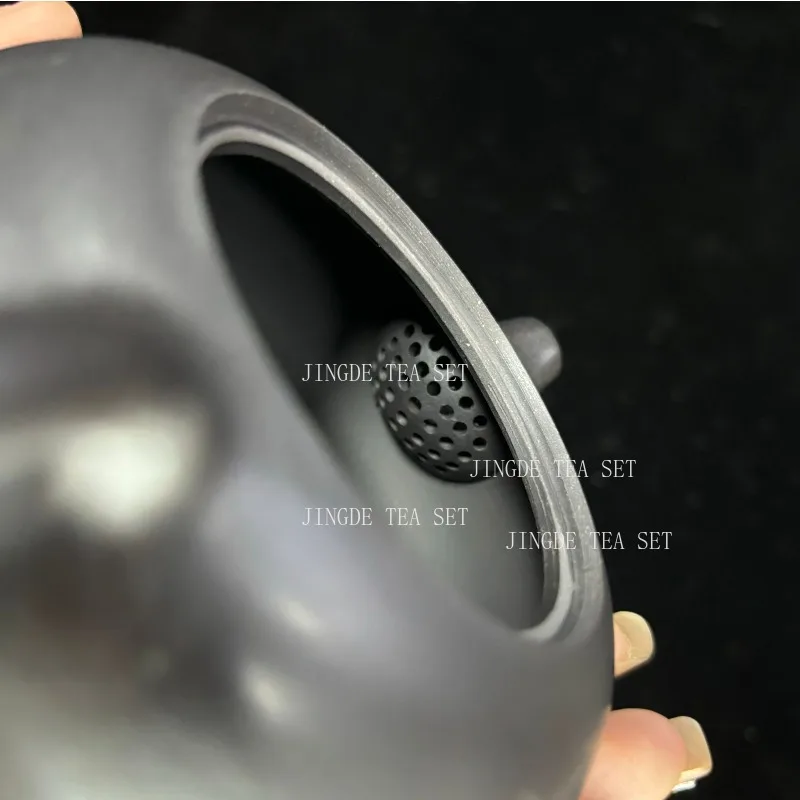 190ml Chinese Yixing Purple Clay Tea Pot Boutique Black Mud Flat Xishi Teapot Home 9 Hole Filter Teaware Customized Tea Infuser