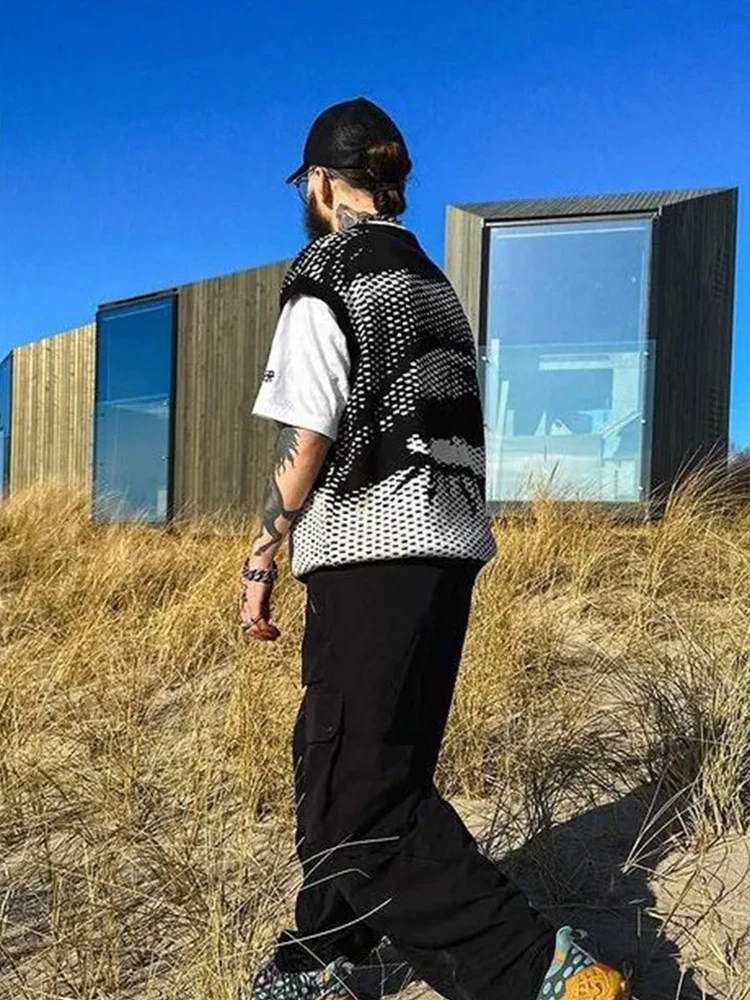 Description Picture 6 of itemAesthetic Knitted Tank Top Men 2023 Winter V-Neck Sleeveless Vest Goth Jacquard High Quality Y2K Knitwear Sweaters Women Clothes