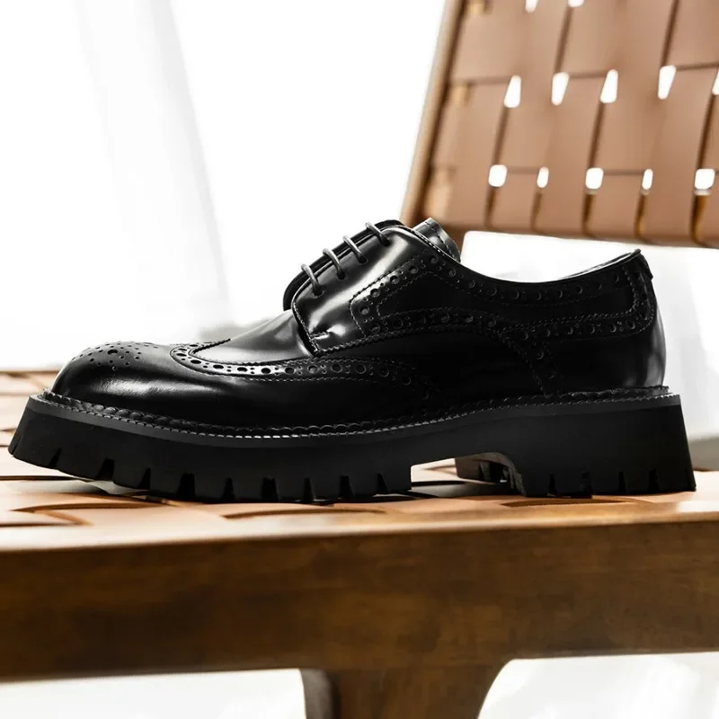Retro Patent Leather Mens Formal Shoes Luxury Handmade Quality Genuine Leather Black Platform Wedding Brogues Business Shoes Man