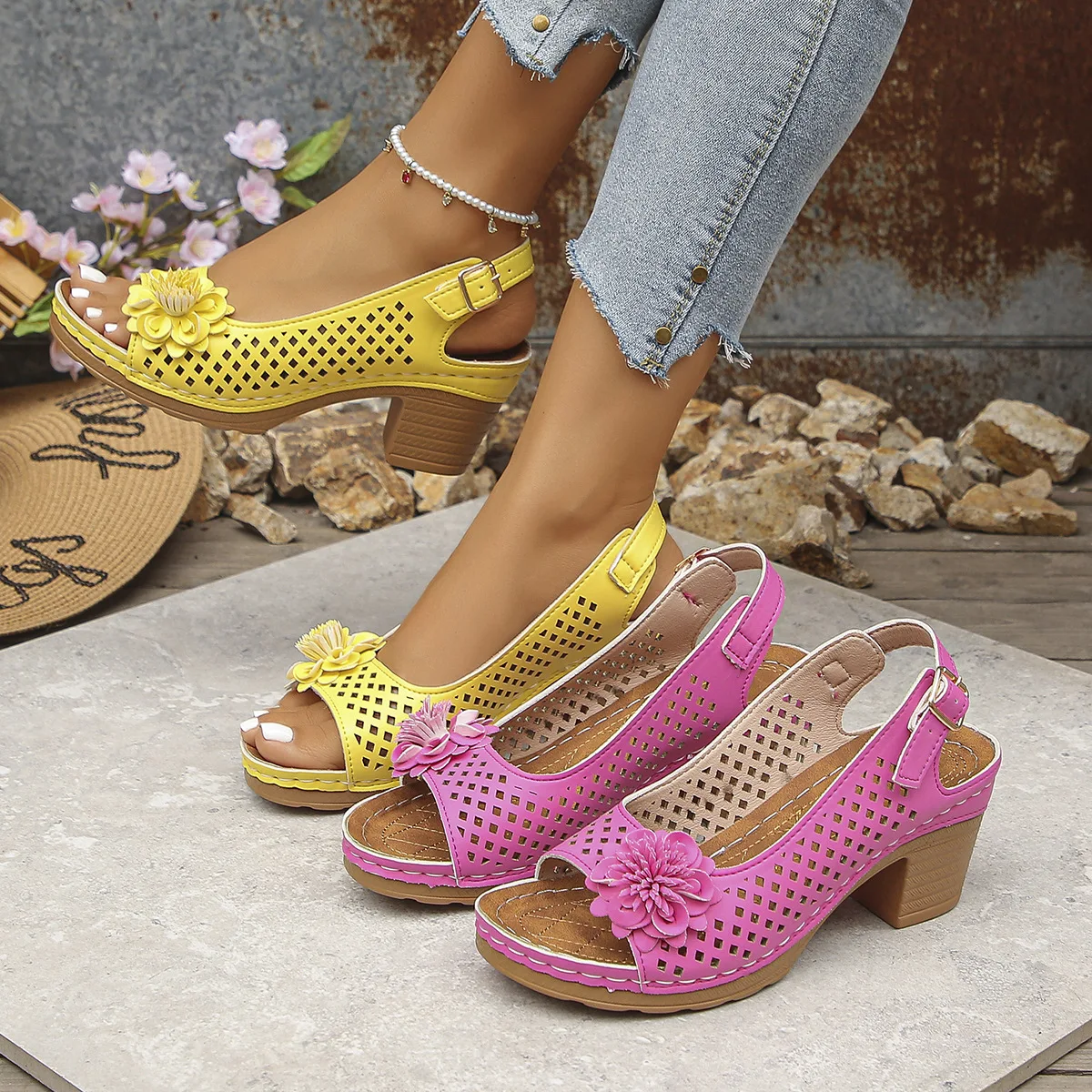 Women's Chunky Heel Sandals Summer 2025 Fashion Flower Hollow Beach Shoes Lightweight High Heeled Casual Sandals for Women