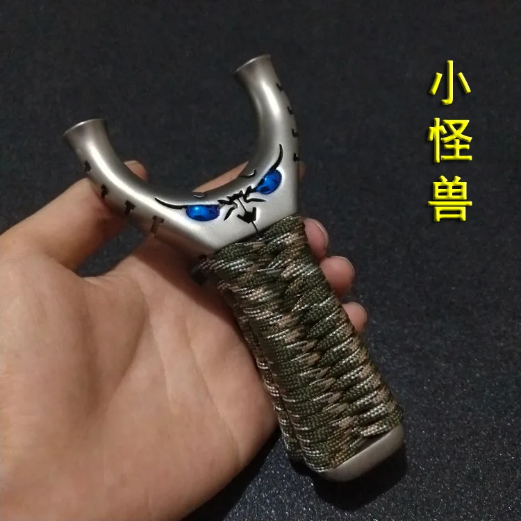

Outdoor Slingshot Practical 440 Stainless Steel Flying Tiger Round Head Small Monster Demon Flat Skin Steel Ball Slingshot Frame
