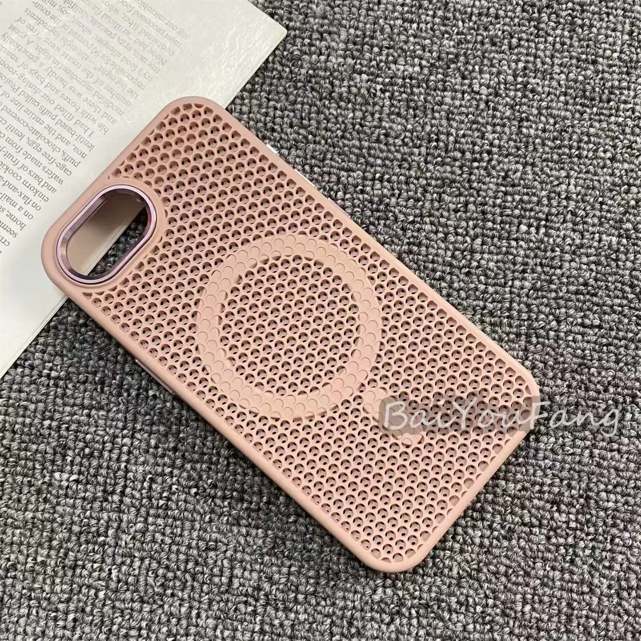 New Heat Dissipation Honeycomb Hollow Breathable PC Phone Case with Wireless Charging Compatibility