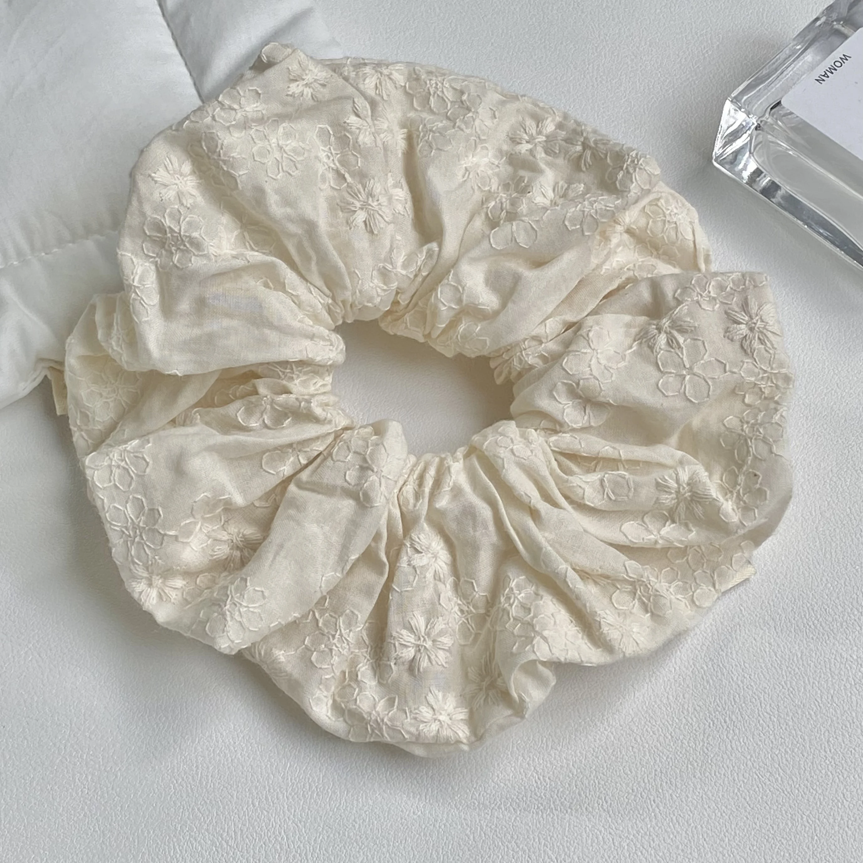 1PC Floral Embroidered Hair Scrunchies Set, Light Blue And Creamy White Hair Ties, Elegant Hair Accessories For Women