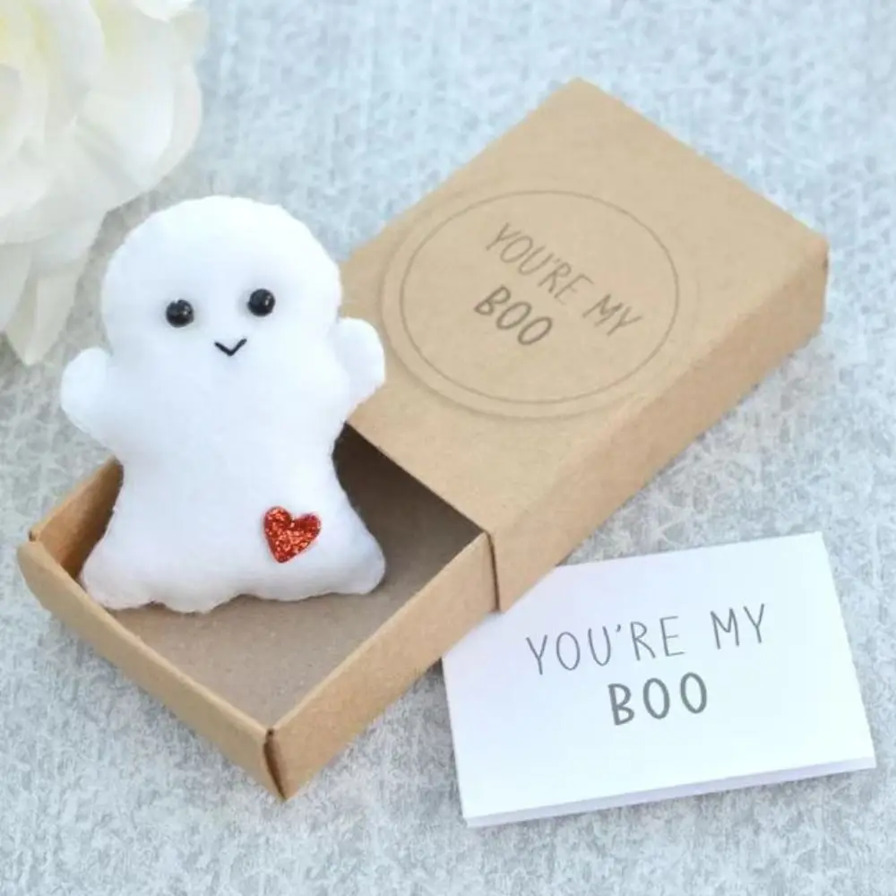 Mini Ghost Doll Cute Plush Love Hugs Biglietto Di Auguri Little Ghost Ghost Box Festival
