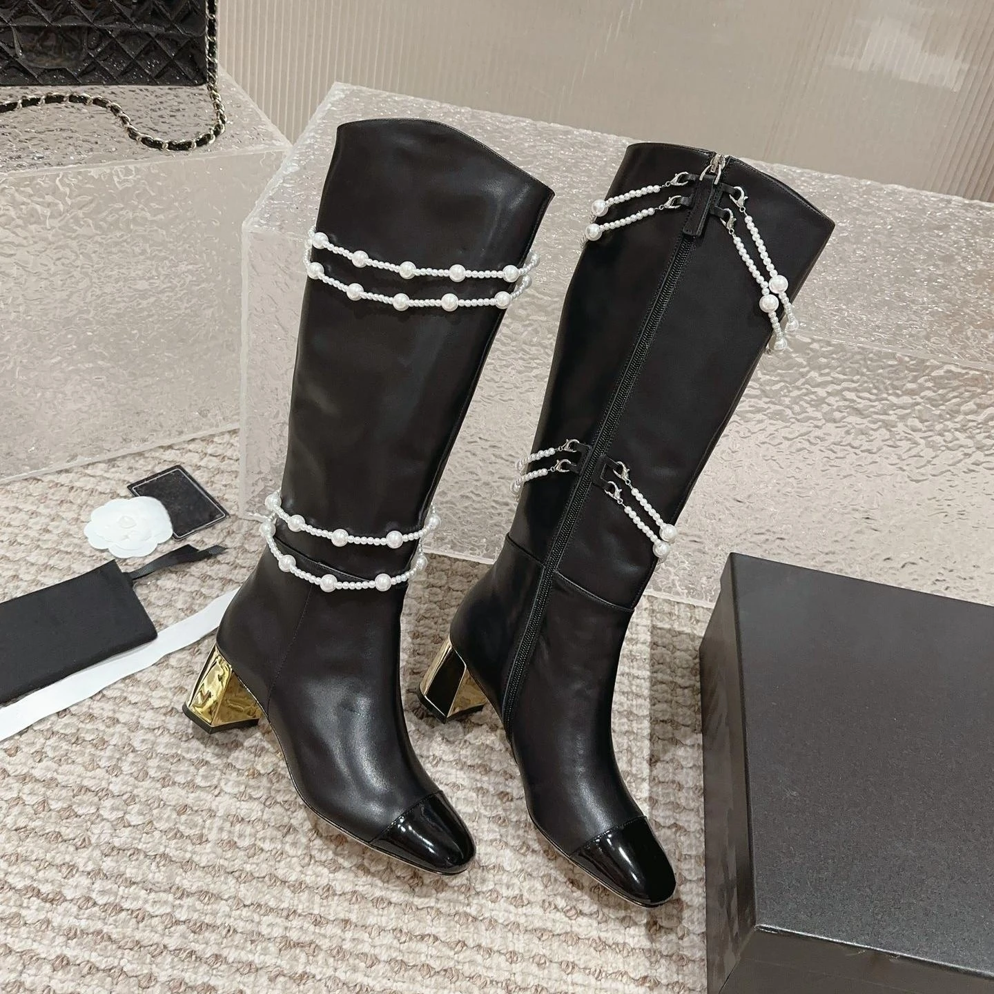 Женские длинные сапоги