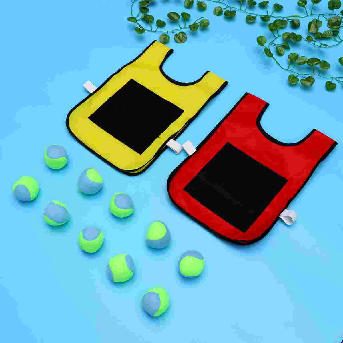 

Dodgeball Game Set, 2pcs Childrens Sticky Vest, 10 Sponge, Sticky Balls Game for Kids Indoor Outdoor Playground