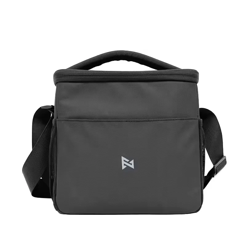 Détail de la sangle ajustable du sac étanche pour drone FIMI X8SE, avec boucle de fixation