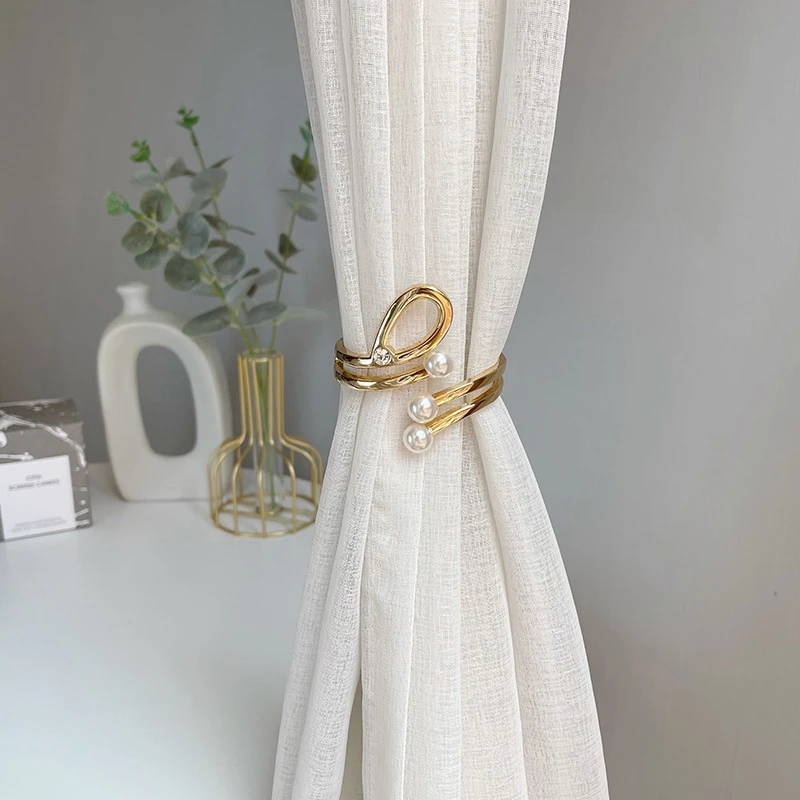 Minimalistic Light Luxury Curtain Clip Strap Free Punching Metal Light Surface Wing Pattern Buckle Gold