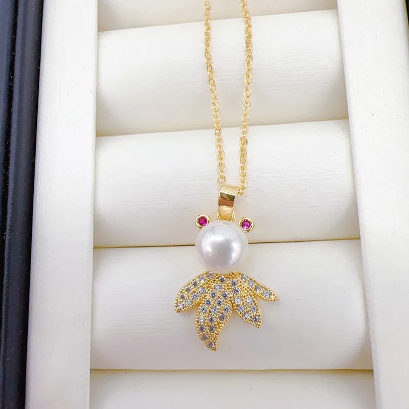 

Женское Ожерелье из пресноводного жемчуга, с золотым рыбкой