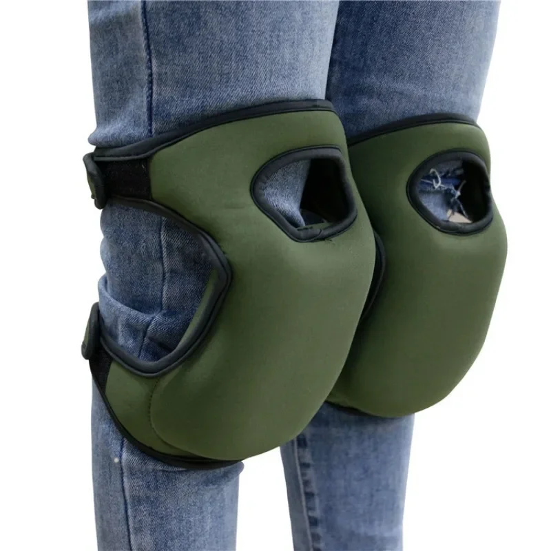A pair of outdoor garden knee pads, kneeling pads, garden trim knee scratch resistant pads