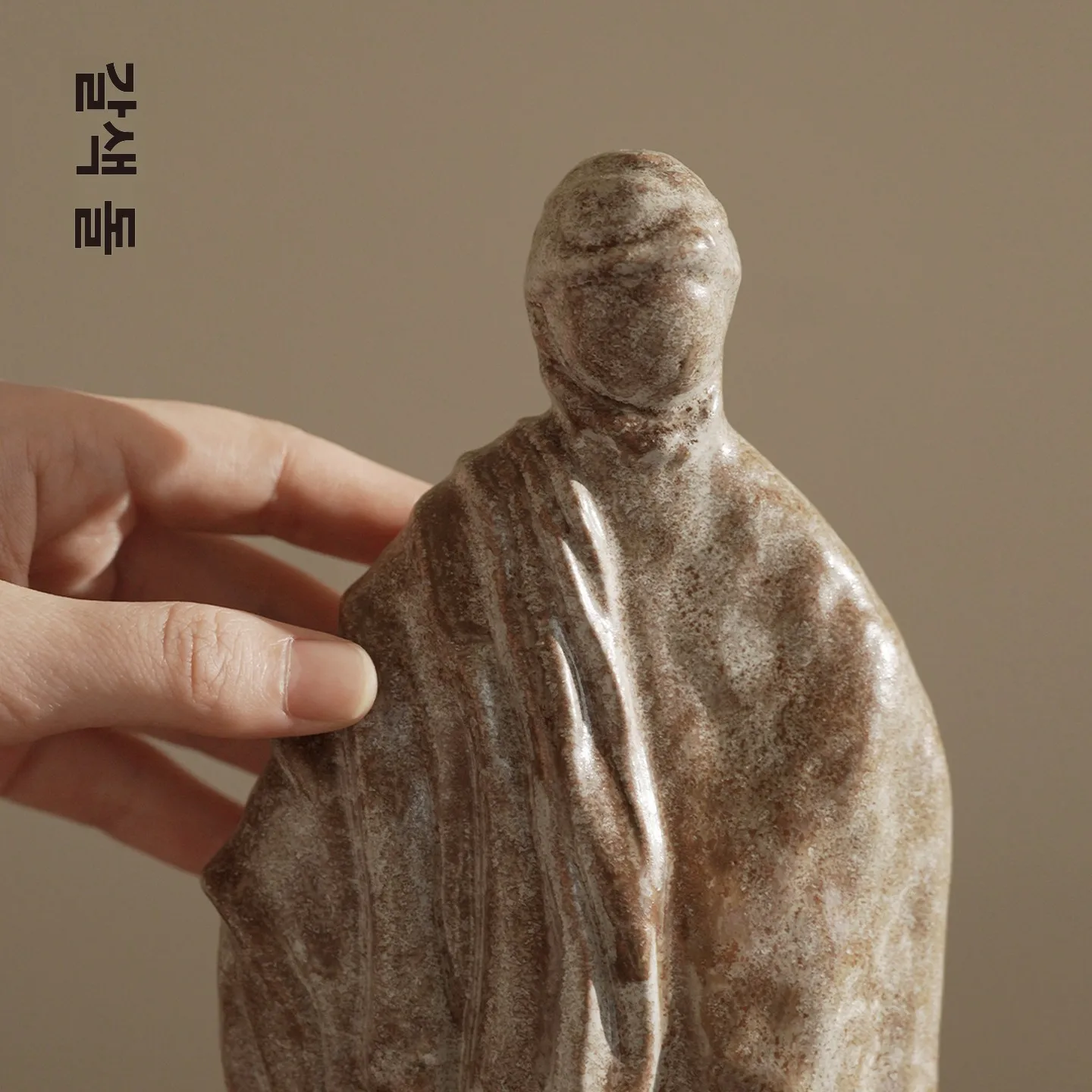 레트로 세라믹 추상 인형 장식품 홈 거실 바 장식 공예품 독특한 특징 일상 선물 데코