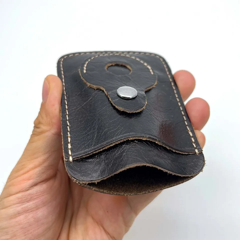 TRAVANDO Portafoglio Uomo Con Fermasoldi E Tasca Per AirTag - Protezione RFID - Pelle Sottile Con Porta Carte - 2