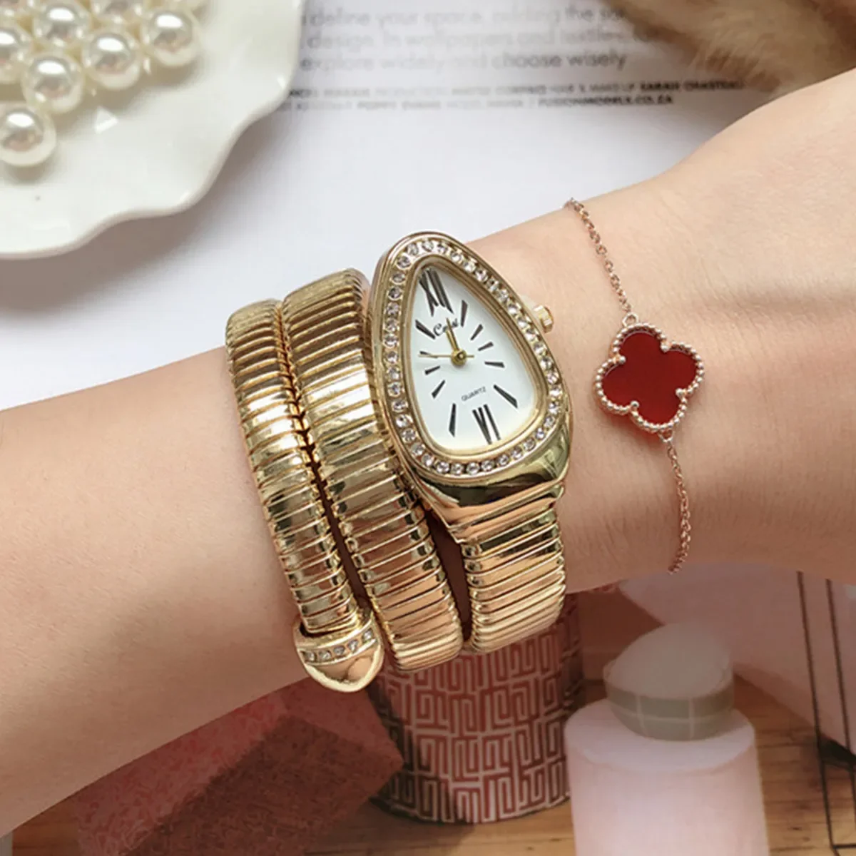 Women Quartz Watch Bracelet Stainless Steel Fashion Gold Ladies Watches Clock High-quality Luxury Ladies Wristwatch(Only Watch) womens quartz watch