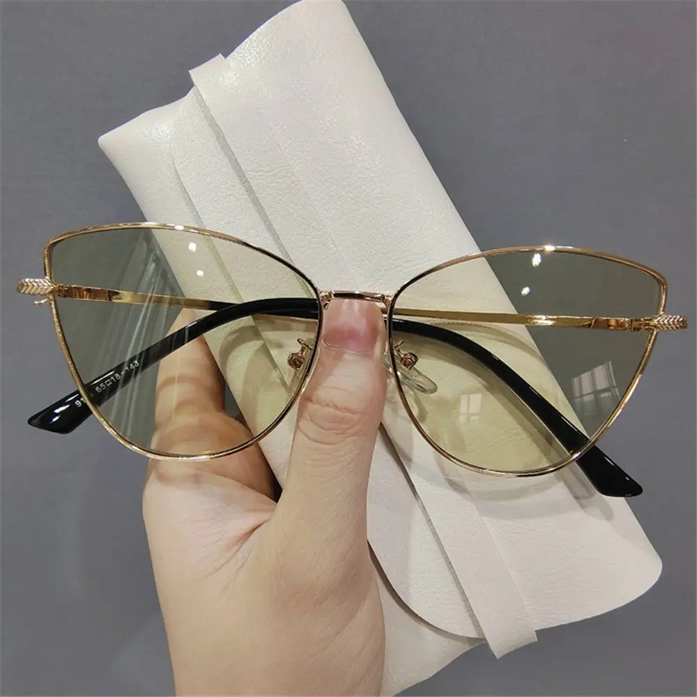 2024 Hot Fashion Oversized Vintage Cat Eye Sunglasses Women Trending Summer Driving Eyewear Shades UV400 for Lady 3