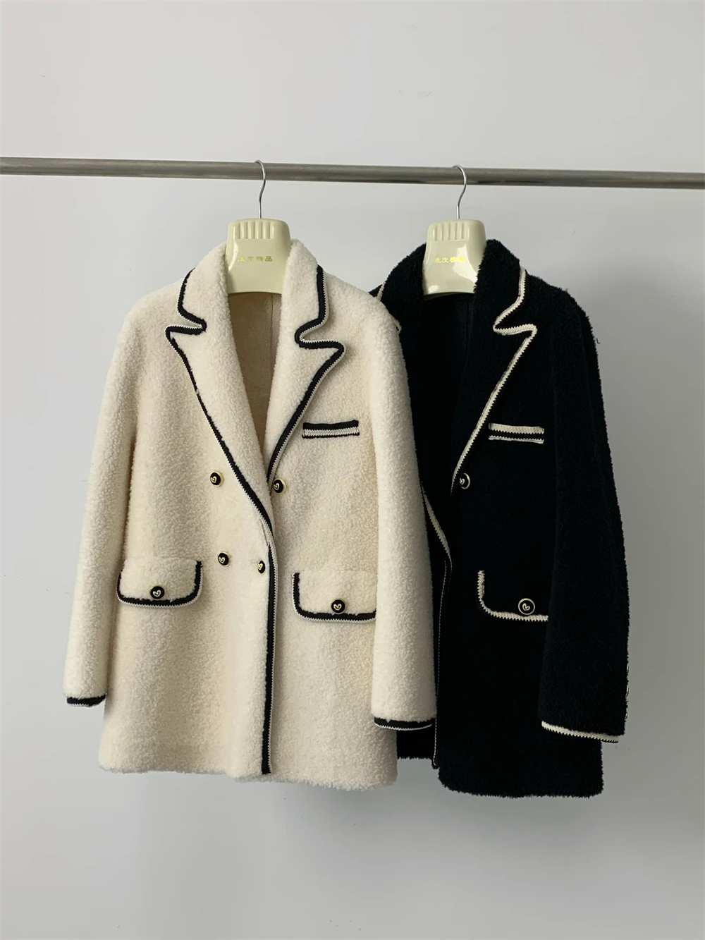 

Xiaoxiangfeng Lamb Wool Coat Women's Young Sheep Fleece Coat Granular Suit Collar Short Fur Winter A77