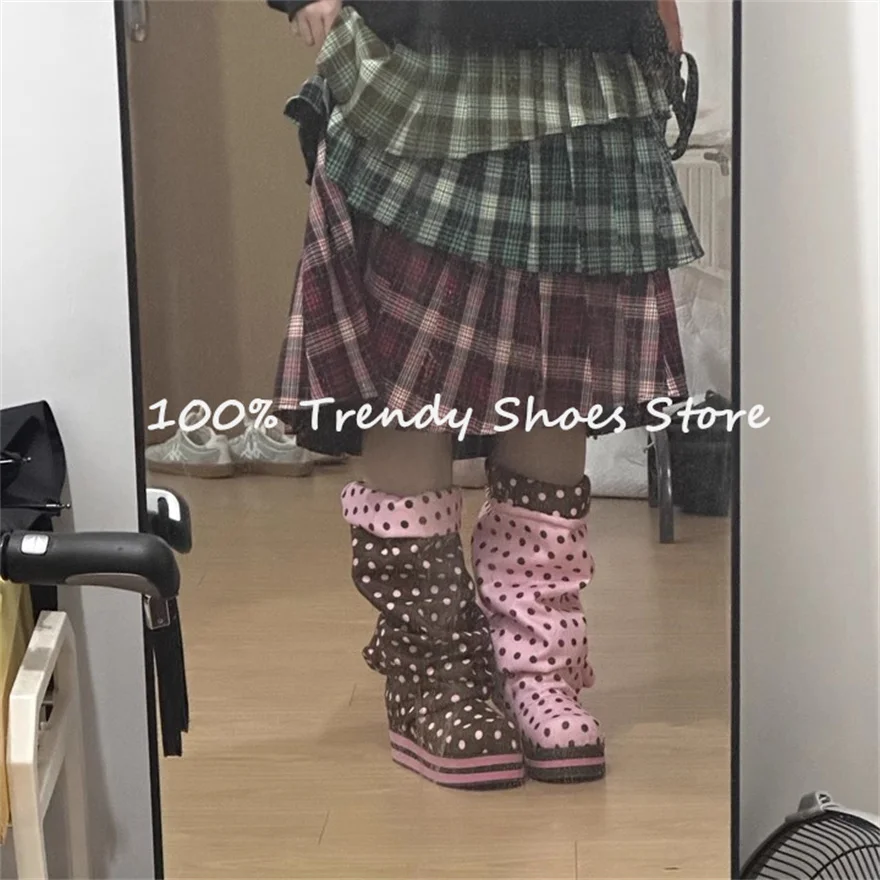 Polka dot chunky long boots detail