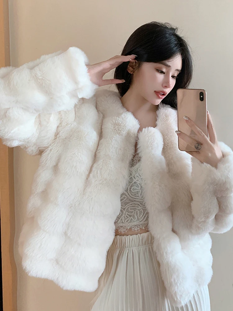 2022 Fashion Imitation Rabbit 'S Hair Coat Women Winter Warm Luxury Fur Jacket Plus Size Outwear Female Vest Coats Beige