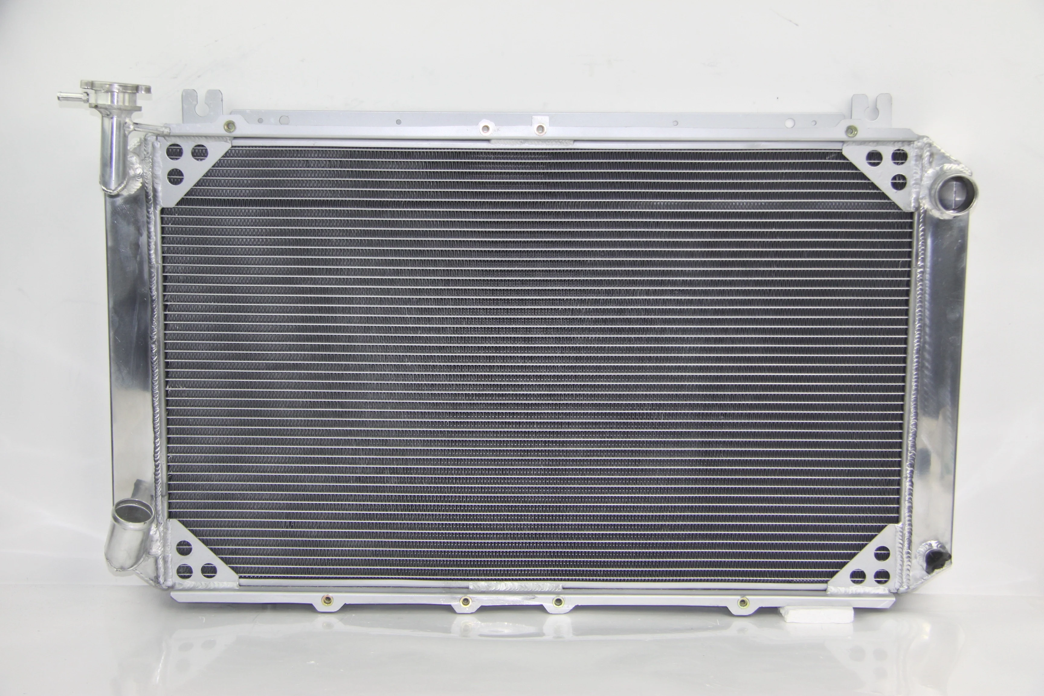 3RowAluminumRadiatorForNissanPatrolGQSafari28L42LDieselY60TD42.jpg