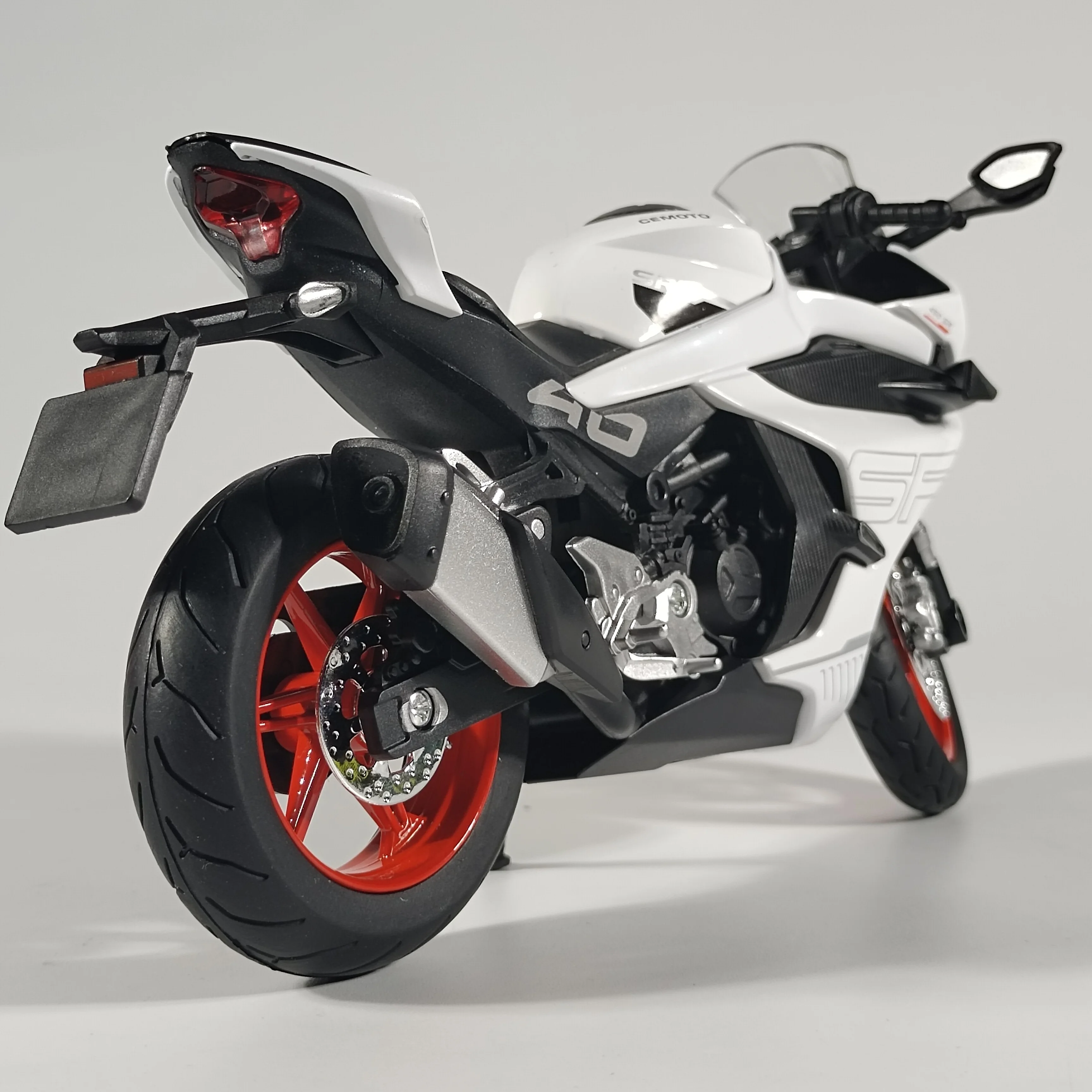 CFMOTO Race Replica Alloy Motorcycle Diecast Model – Perfect Collectible Gift
