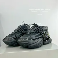 Chaussures de course 2026 unisexes, chaussures de sport et de loisirs à semelle épaisse, baskets de marche design pour couples, chaussures athlétiques pour hommes et femmes 1