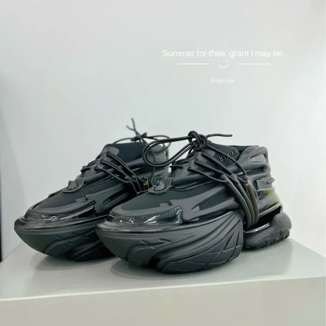 Chaussures de course 2026 unisexes, chaussures de sport et de loisirs à semelle épaisse, baskets de marche design pour couples, chaussures athlétiques pour hommes et femmes 1