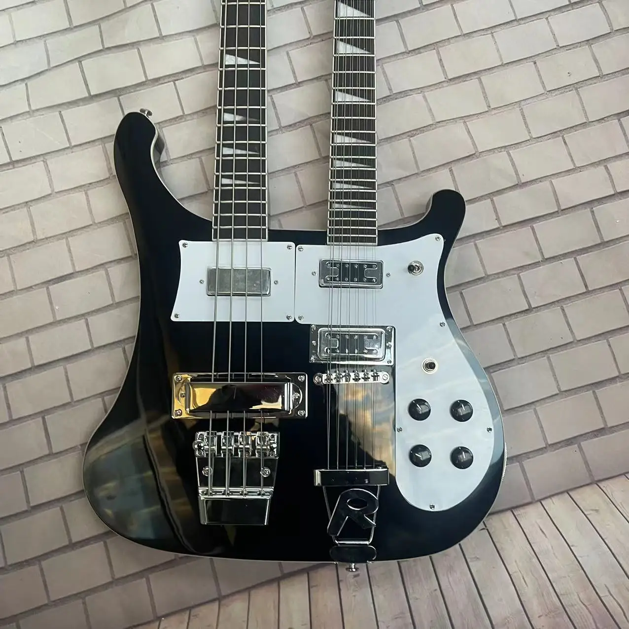 Rickenbacker 6Ickenback 4-String + Chitarra Elettrica A 12 Corde Chitarra Elettrica Integrata, Corpo Nero, Lucido, Protezione Bianca