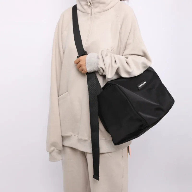 Street Leisure Women's Single Shoulder Bag Simple Large Capacity Multi Color Crossbody Bag High Quality Sports Cycling Bag