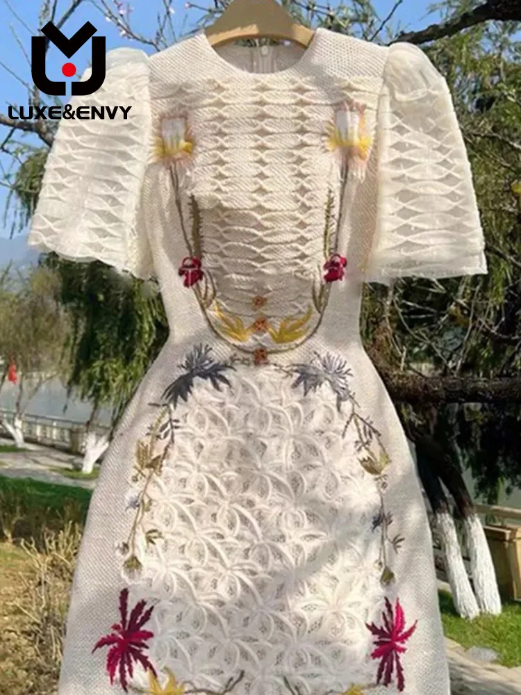 

LUXE&ENVY Temperament Embroidery Dress Women'sNew High End Light Luxury 3D Flower Waist Dress 2023 Autumn