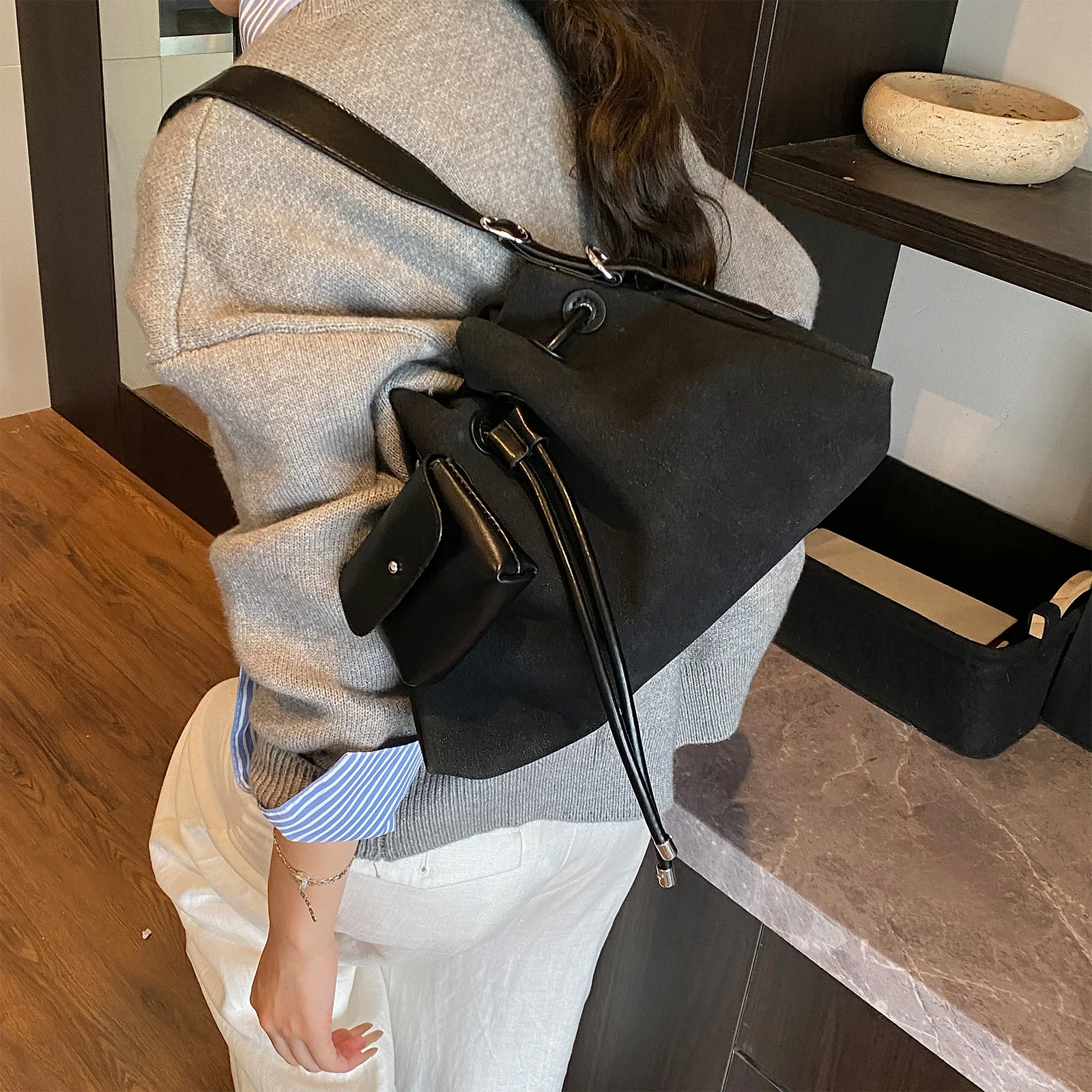 Women Matte PU Bucket Bag with Wallet Medium Tote Bag Shoulder Bag for Travel Shopping Daily Use