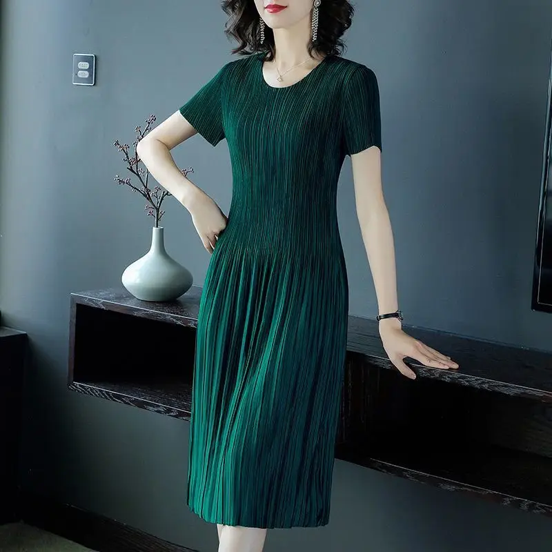 

Solid Slim Mid length A-line Dress Female 2023 Summer New Vintage Fashion Loose Fold Dress O Neck Short Sleeve Dress Female