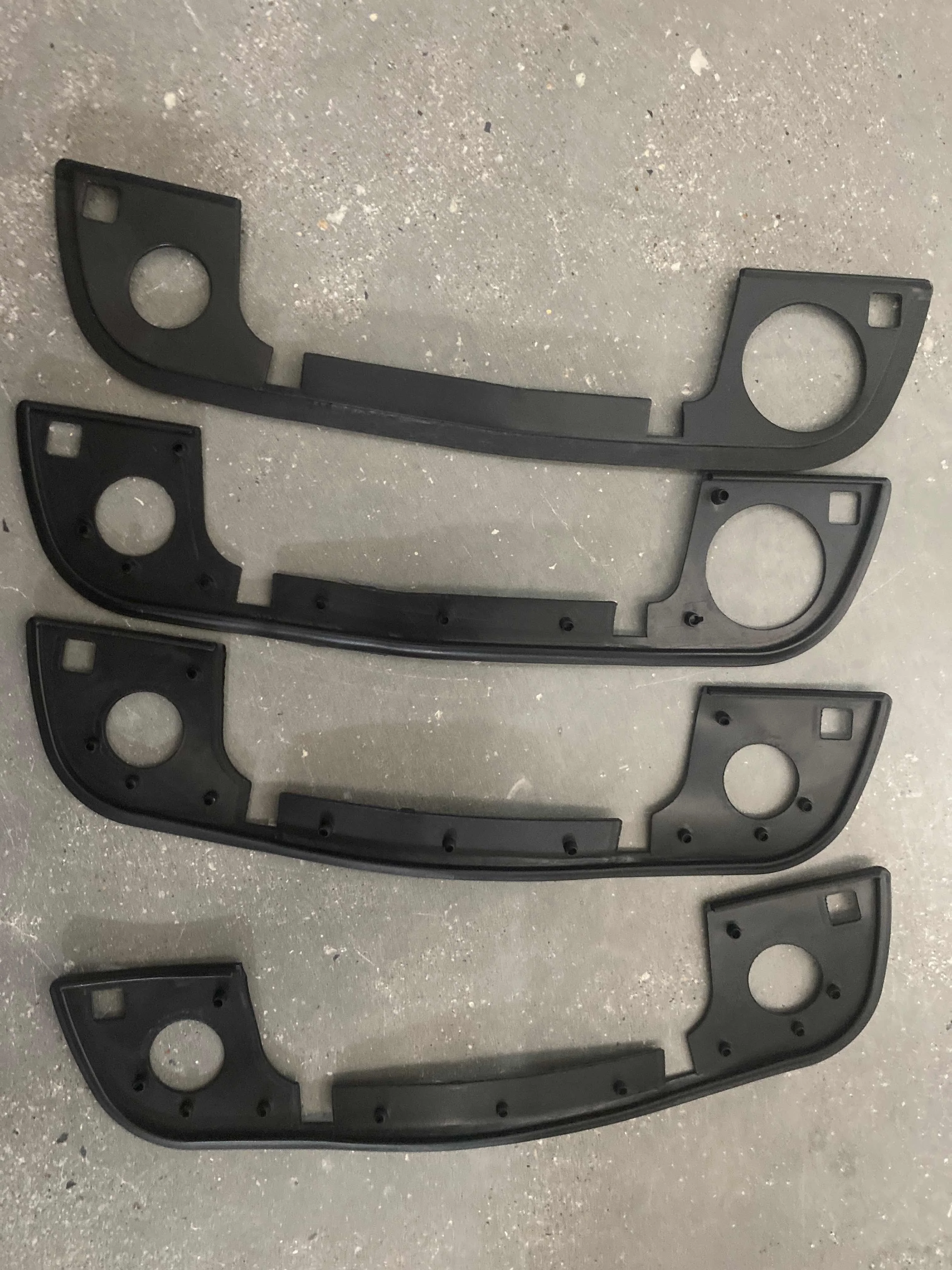 Jeu De Joints D'étanchéité Pour Poignée De Porte BMW E34 / E32 - Référence OEM 51218122441 - Neuf