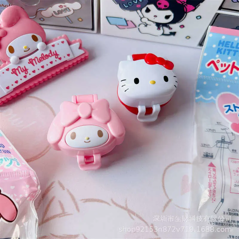 https://ae01.alicdn.com/kf/S187ee0f3f6cb4aeab87ecdaea80c1b24Y/Hello-Kitty-Straw-Flip-Lid-Cap-Wide-Mouth-Water-Bottle-Fully-Sealed-Straw-Cover-Cartoon-Cute.jpg