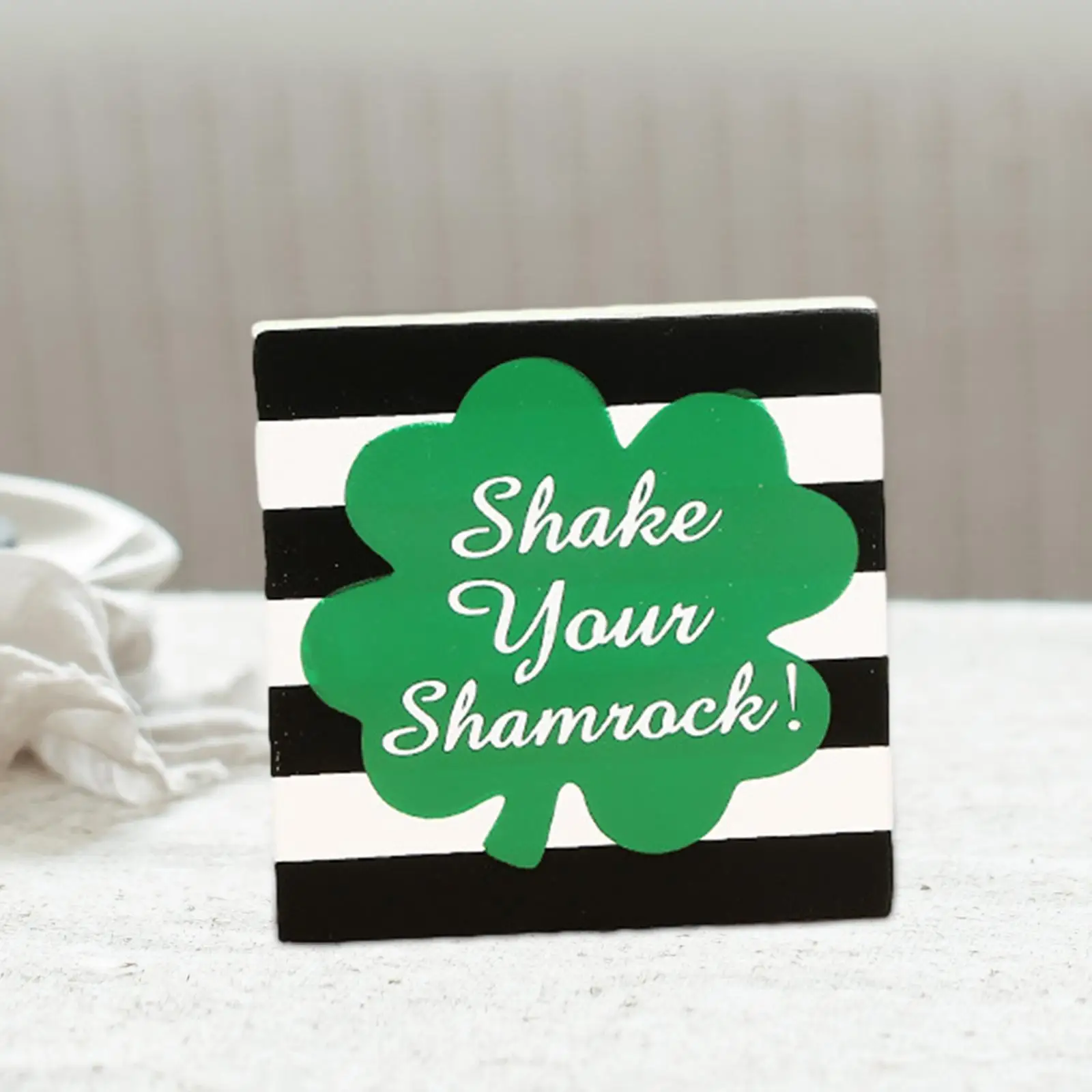 

ST. Patrick's Wooden Ornament Table Centerpiece for Spring Festival