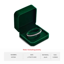 Luxurious Velvet Jewelry Box in Gemstone Green - Premium Organizer for Rings, Earrings, Bracelets, and Necklaces (Bracelet box)