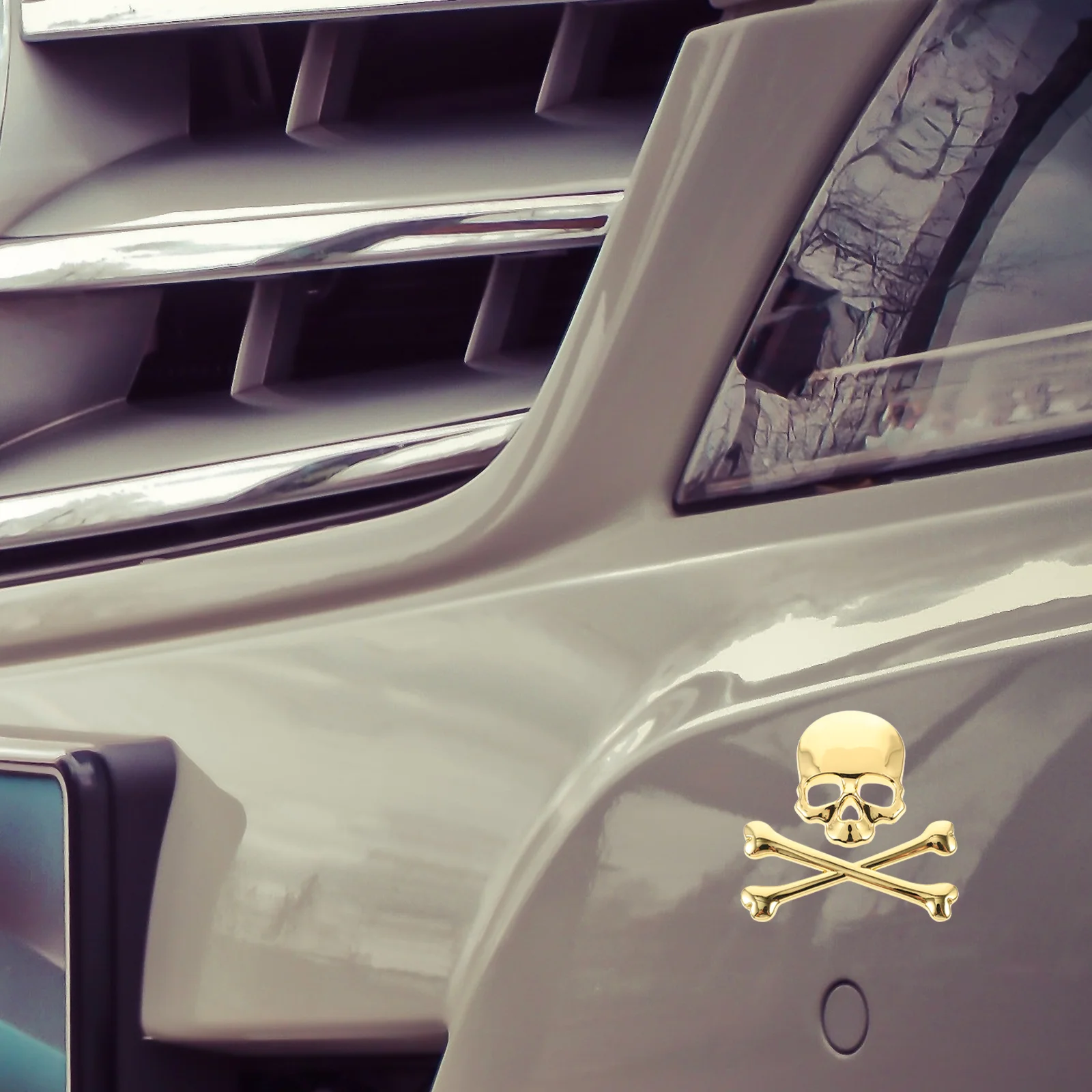 

3pcs New 3D Skull Metal Crossbones Car Motorcycle Sticker Label Skull Badge Car Styling Stickers Decal (Gold)
