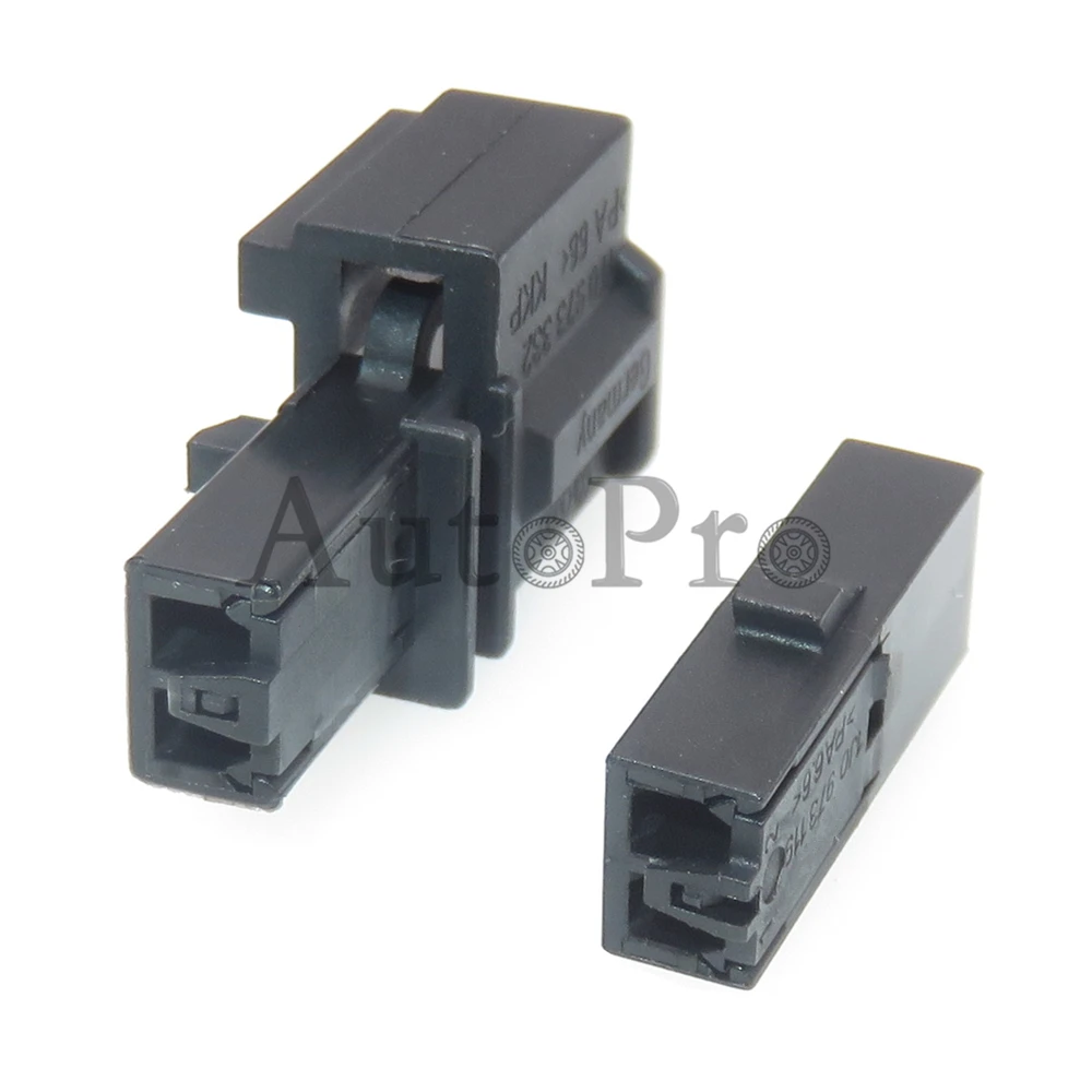 Рисунок 3 - Автомобильная лампа 1J0973119 1J0973332