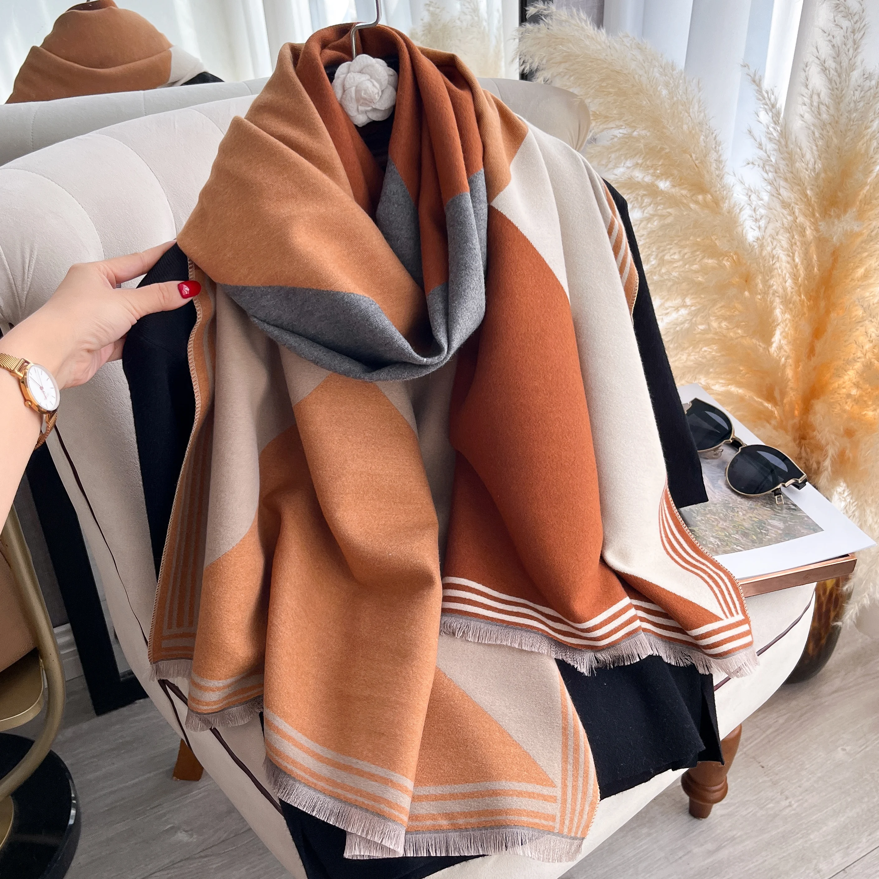 2025 Luxury Winter Cashmere Scarf Women New Design Warm Pashmina Blanket Poncho Scarves Female Print Shawl Thick Foulard Bufanda