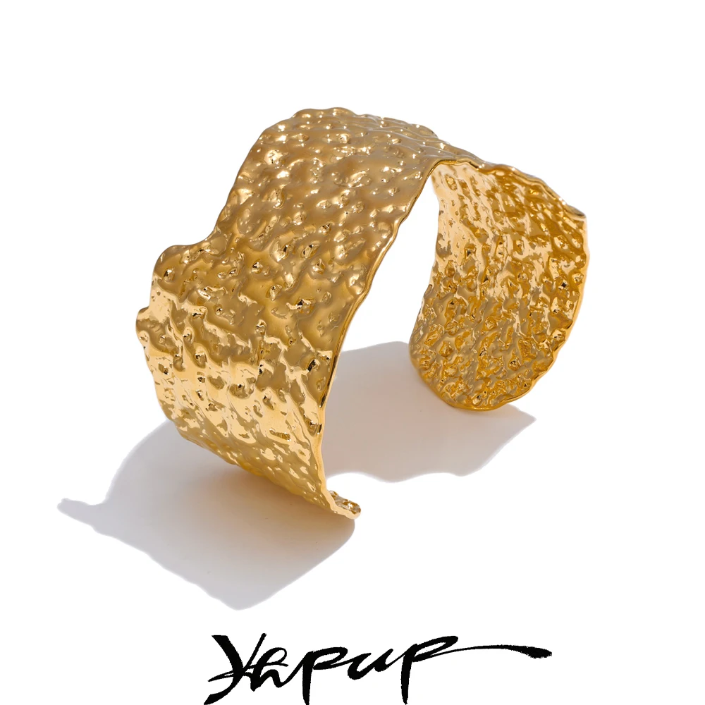 Yhpup Hammer Wide Open Bangle 18k Gold 5
