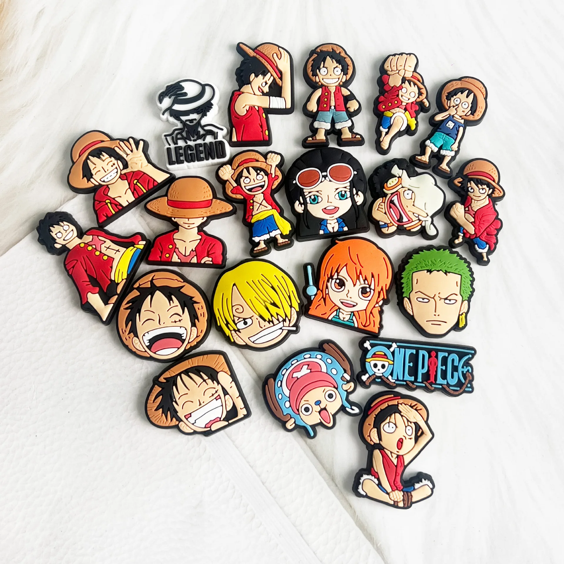 Shoe charms MINISO 19pcs/set One Piece Luffy Cartoon Shoe Charms DIY Shoe Decoration