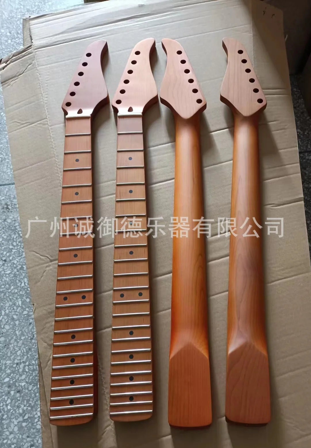 22 products roasted maple Shure electric guitar neck beef bone pillow roasted maple matte accessories modification