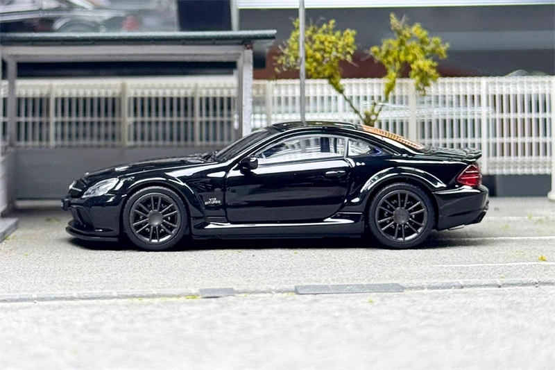 Gear Up Models/GUM 1:64 SL65 Black Series SL class 5 R230 2008 6.0L V12 Die-Cast Car Model Collection Miniature 