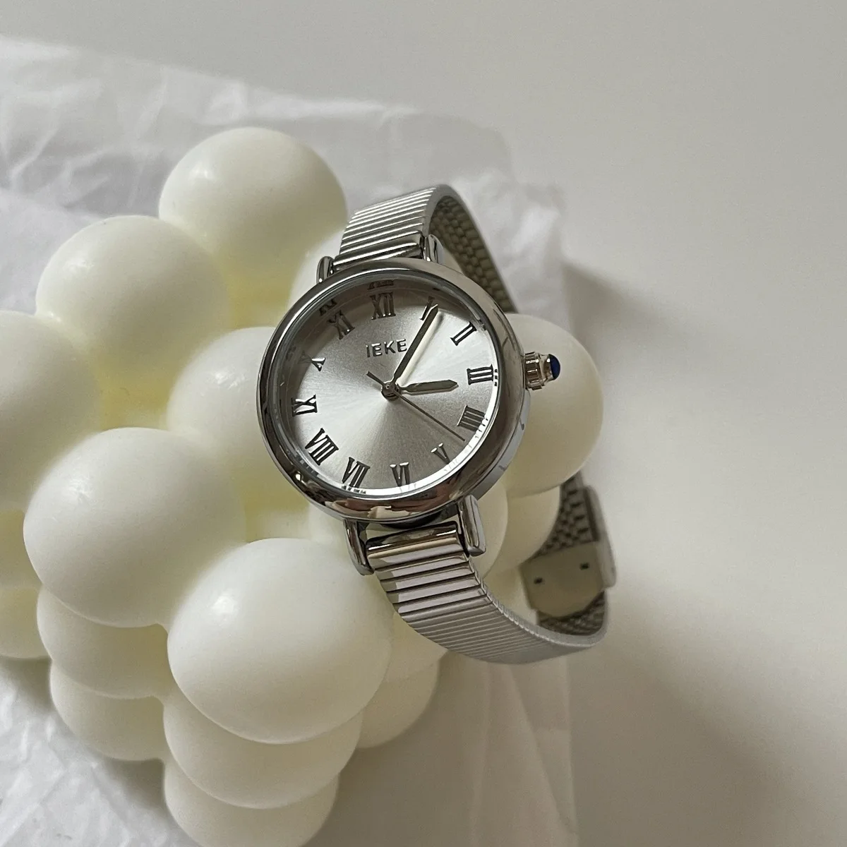 New in Watches for Women Gold Elegant Women's Quartz Bracelet Wristwatch on Hand Ladies Automatic Unique Clock Gift Girls