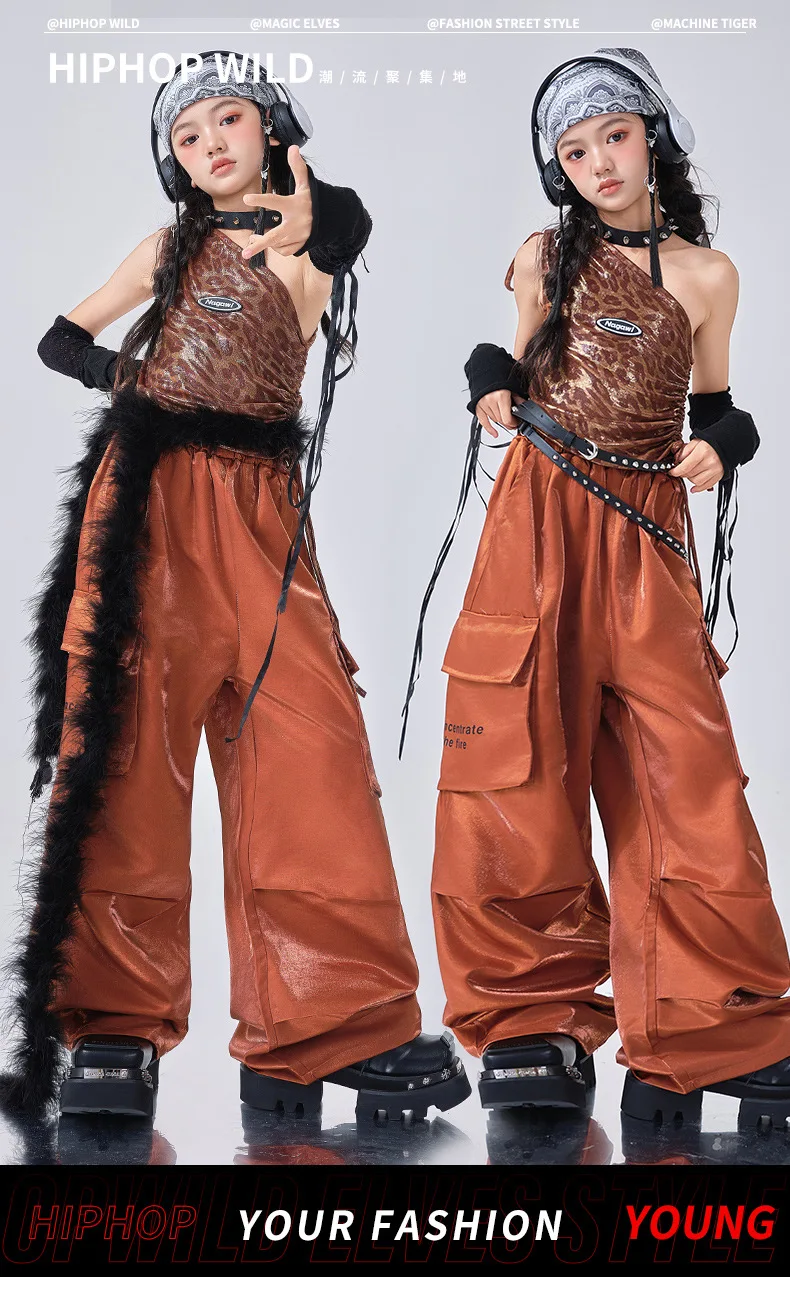 Hip hop girls’ silver vest and blue pants dance outfit for kids' street jazz performance. brown 12458