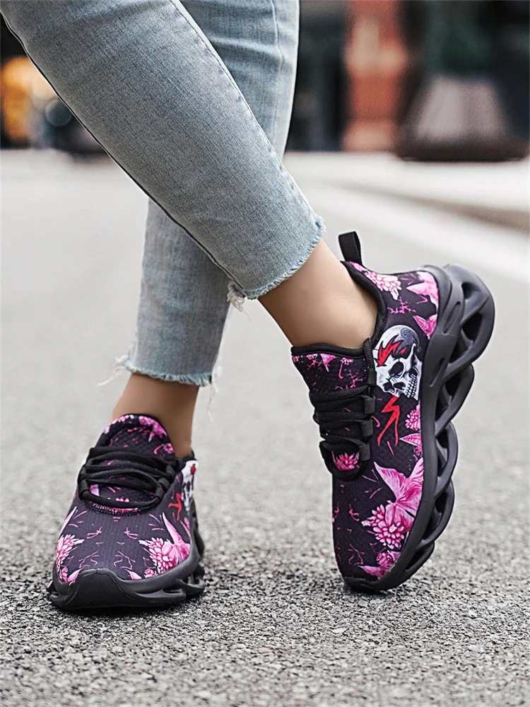 Women's Breathable Mesh Running Sneakers With Skull Pattern_voghion.com