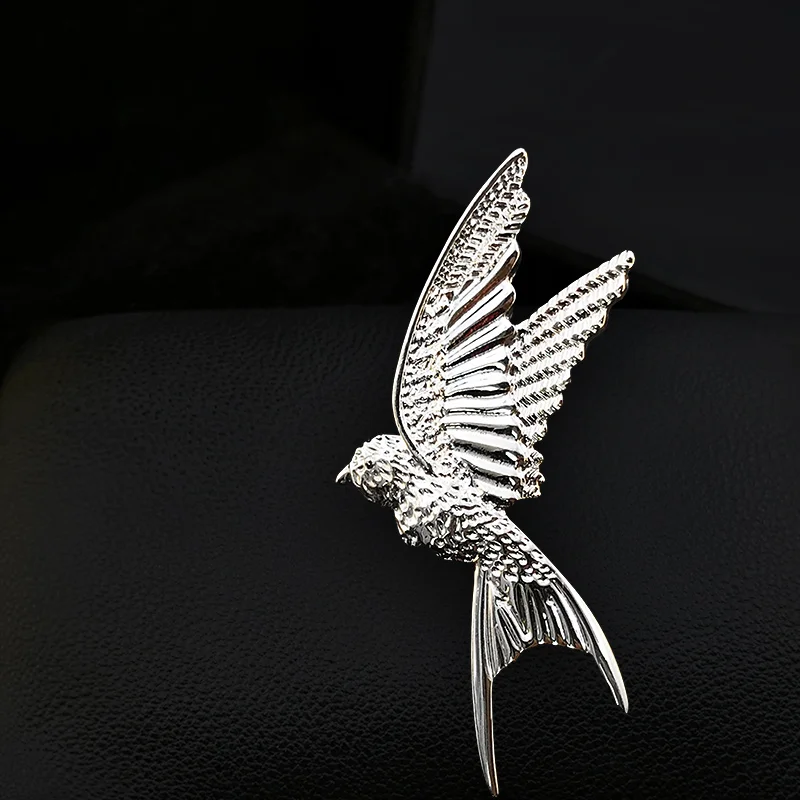 High-End Simple Bird Brooch Men's Suit Exquisite Swallow Pin Luxury Animal Neckline Buckle Coat Accessories Jewelry Badge Gifts
