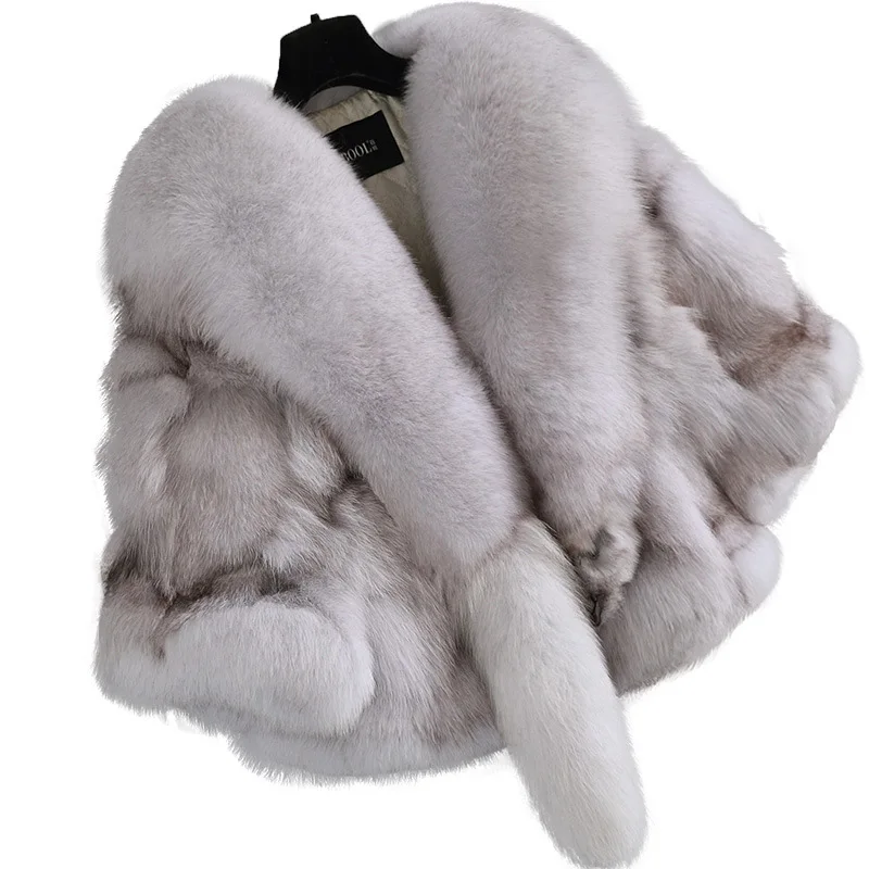 Winter New Real Fox Fur Coat Full Tail Fur Placket Warm Fashion Women Short Clothing Popular Style For Ladies Jacket