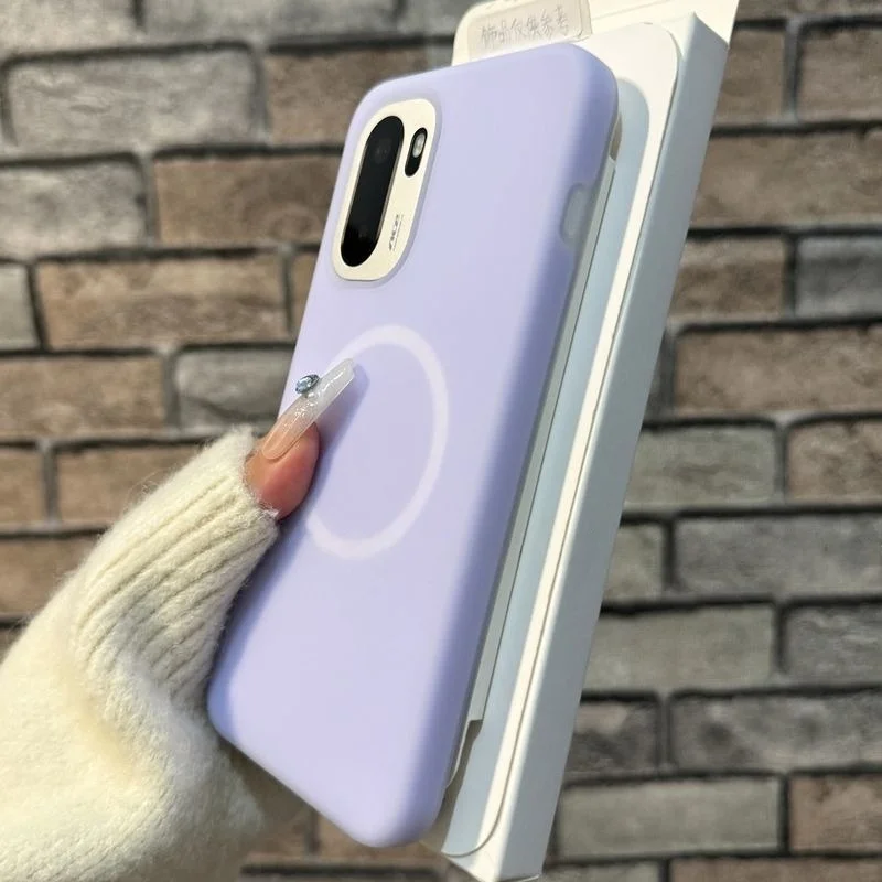 New Soft and Drop-Proof Magnetic Liquid Silicone Phone Back Cover
