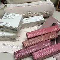 Rare Beauty Rouge à lèvres gel texturé, Fard à joues liquide mat naturel, Fard à joues coussin d'air effet purée de pommes de terre et Fard à joues poudre illuminatrice 1