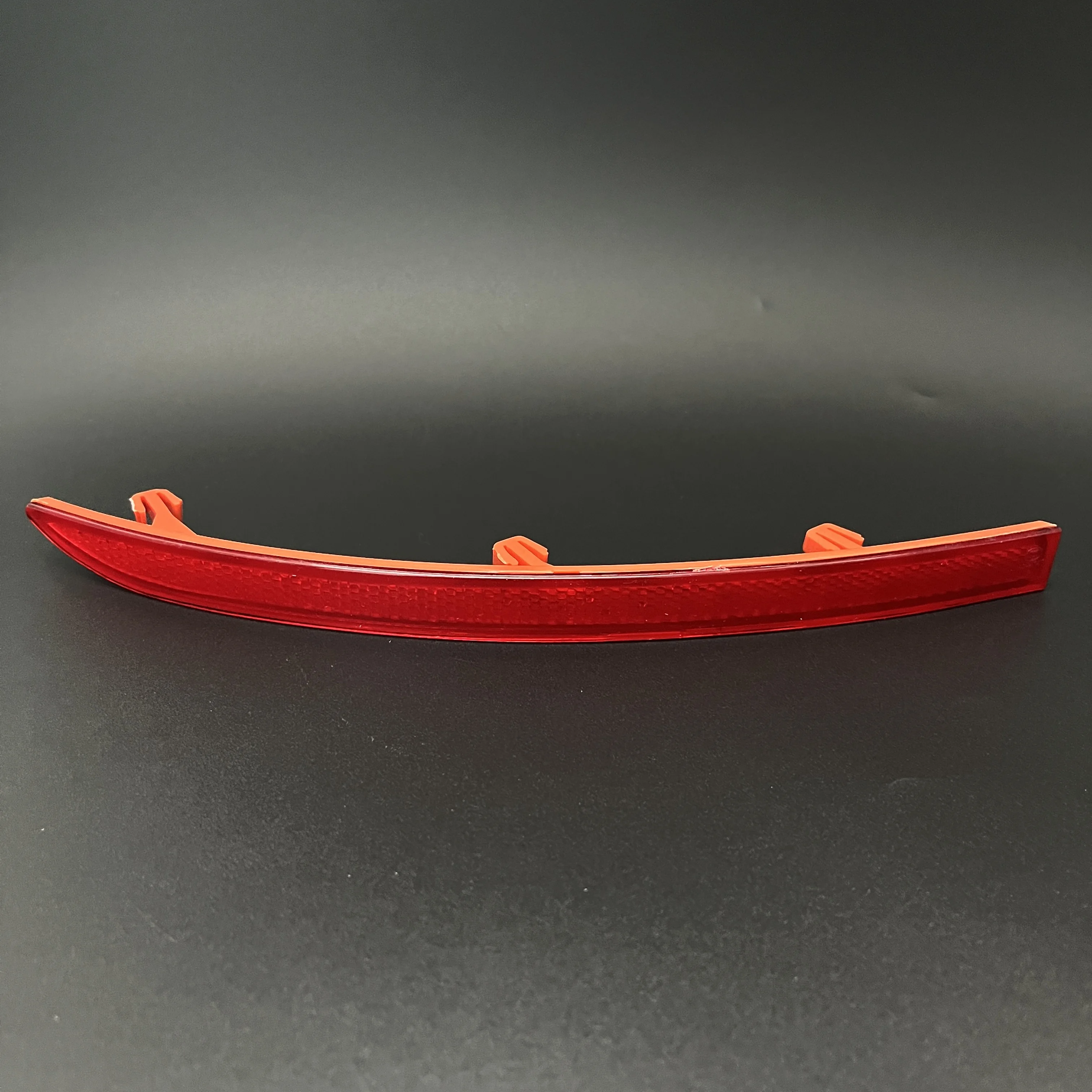 Kit 2 Reflectores Traseros Para Parachoques VW Tiguan 1T 2007-2010 - Color Rojo - Referencia OEM 1T0945105A/106A
